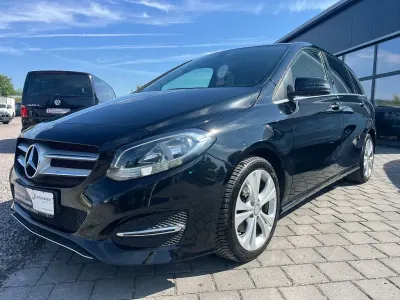 Gebraucht Mercedes B200 Urban 156 PS (114 kW) 2015 Schwarz Kleinwagen