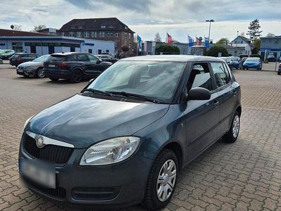 Second-hand Skoda Fabia 69 CP (50 kW) 2009 Gri Berlinǎ