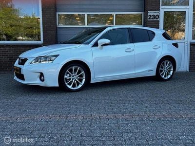 Gebraucht Lexus CT200h Business Edition 136 PS (100 kW) 2012 Weiß Limousine