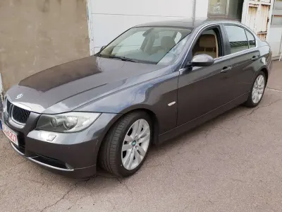 Gebraucht BMW 325 Sport Line 218 PS (160 kW) 2005 Sparkling graphite metallic Limousine