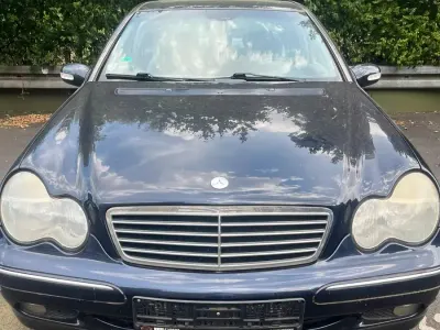 Gebraucht Mercedes C240 170 PS (125 kW) 2000 Blau Limousine