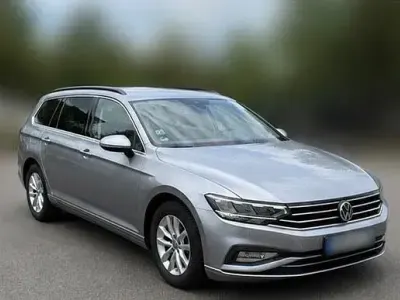 Gebraucht VW Passat 150 PS (110 kW) 2020 Grau Kombi