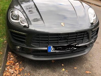Porsche Macan S
