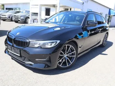 Używany BMW 330 Advantage 265 KM (194 kW) 2020 Czarny Kombi