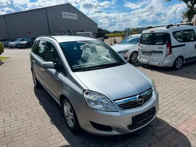 Gebraucht Opel Zafira 140 PS (102 kW) 2008 Silber Van / Kleinbus