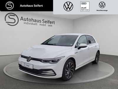 Gebraucht VW Golf VIII Style 150 PS (110 kW) 2021 Pure white Limousine