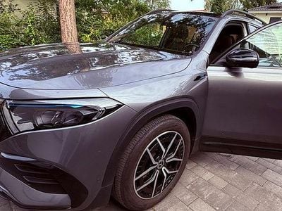 Gebraucht Mercedes EQB300 AMG line 167 kW (228 PS) 2022 Grau SUV