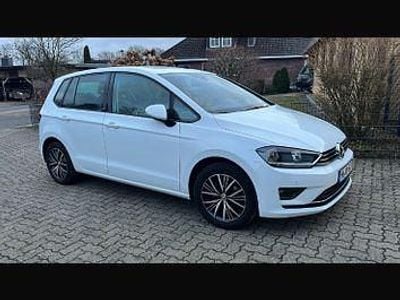 Usata VW Golf Sportsvan Comfortline 110 CV (80 kW) 2017 Bianco Monovolume