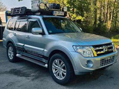 Second-hand Mitsubishi Pajero Intense 200 CP (147 kW) 2013 Argintiu SUV