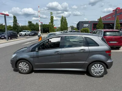 Gebraucht Mercedes B200 140 PS (102 kW) 2008 Grün Van / Kleinbus