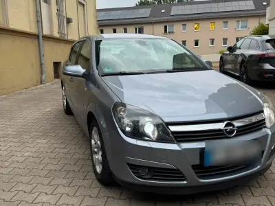 Gebraucht Opel Astra 125 PS (91 kW) 2005 Grau Kleinwagen