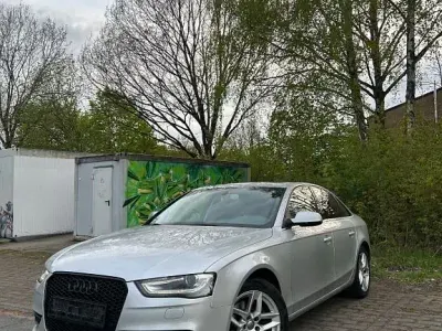 Używany Audi A4 Ambition 177 KM (130 kW) 2013 Srebrny Sedan/Limuzyna