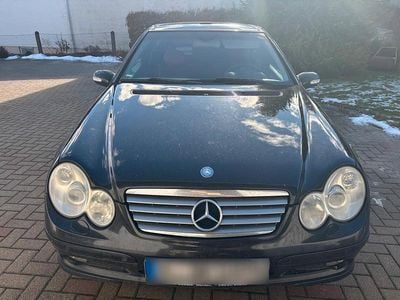 Begagnad Mercedes C220 136 HK (100 kW) 2003 Svart Sportkupé