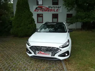 Gebraucht Hyundai i30 Intro Edition 159 PS (116 kW) 2021 Weiß Kombi