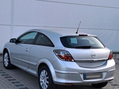 Opel Astra GTC