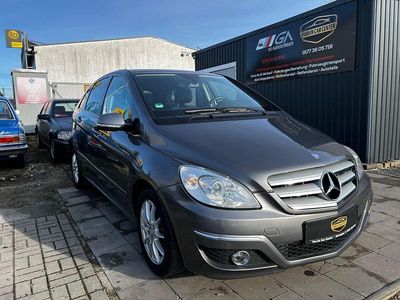 Gebraucht Mercedes B200 136 PS (100 kW) 2008 Grau Van / Kleinbus