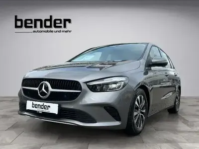 Gebraucht Mercedes B180 116 PS (85 kW) 2023 Metalliclack mountaingrau Van / Kleinbus