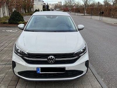 Gebraucht VW Taigo 95 PS (69 kW) 2023 Grau SUV