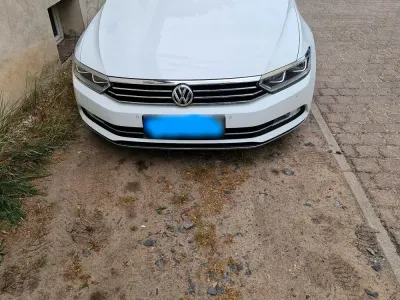 Gebraucht VW Passat 150 PS (110 kW) 2018 Weiß Kombi