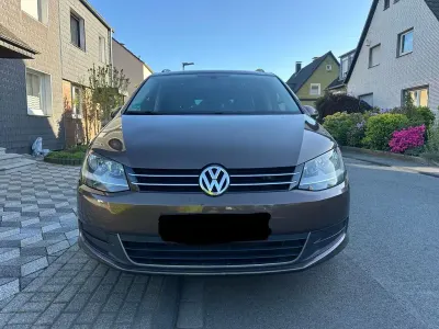 Occasion VW Sharan 140 ch (102 kW) 2011 Marron Monospace