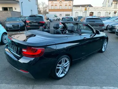 Gebraucht BMW 220 M Sport 190 PS (139 kW) 2017 Black sapphire metallic (metallic) Cabrio