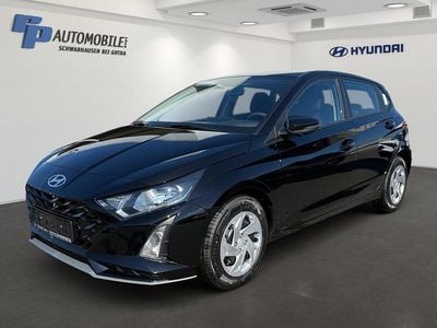Gebraucht Hyundai i20 Select 101 PS (74 kW) 2024 Phantom black Kleinwagen