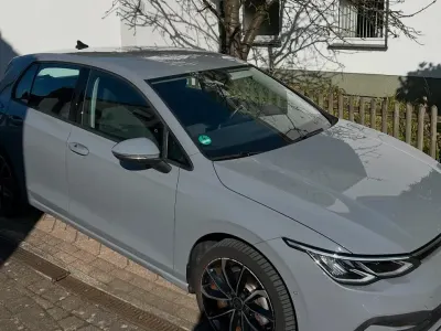Gebraucht VW Golf VIII 150 PS (110 kW) 2020 Andere farben Limousine