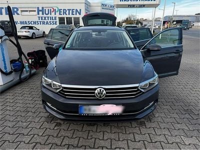 Gebraucht VW Passat Comfortline 150 PS (110 kW) 2018 Grau Kombi