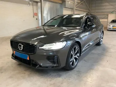 Gebraucht Volvo V60 R-Design 392 PS (288 kW) 2020 Grau Kombi