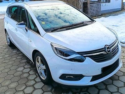 Gebraucht Opel Zafira 170 PS (125 kW) 2018 Weiß Van / Kleinbus