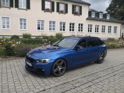 Gebraucht BMW 330 M Sport 252 PS (185 kW) 2017 Blau Kombi