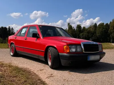 Gebraucht Mercedes 190 160 PS (117 kW) 1987 Rot Limousine