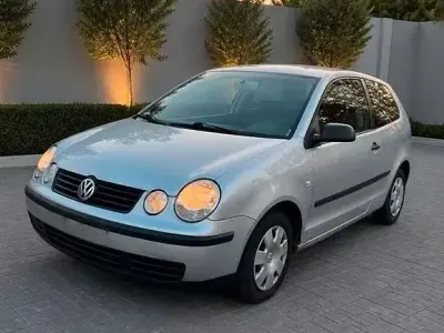 Gebraucht VW Polo 64 PS (47 kW) 2002 Silber Limousine