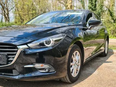 Używany Mazda 3 Exclusive-Line 120 KM (88 kW) 2018 Czarny Sedan/Limuzyna