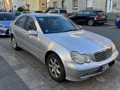 Mercedes C200