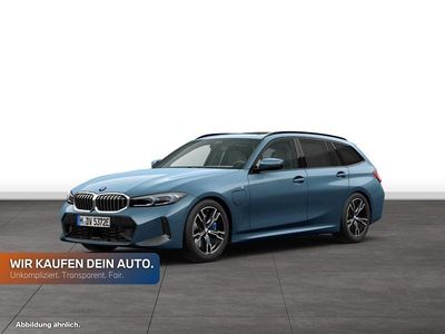 Gebraucht BMW 330e Comfort Edition 292 PS (214 kW) 2025 Arctic race blue metallic Kombi