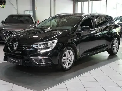 Gebraucht Renault Mégane LIMITED 116 PS (85 kW) 2020 Schwarz Limousine
