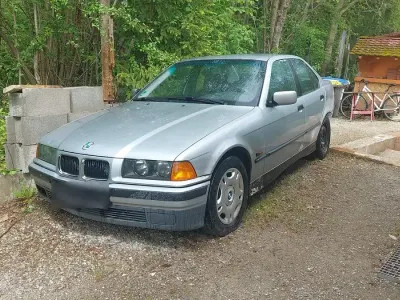 Brugt BMW 320 150 HK (110 kW) 1996 Sølv Sedan