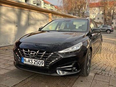 Gebraucht Hyundai i30 Intro Edition 116 PS (85 kW) 2021 Schwarz Kombi