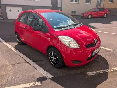 Gebraucht Toyota Yaris 101 PS (74 kW) 2009 Rot Kleinwagen