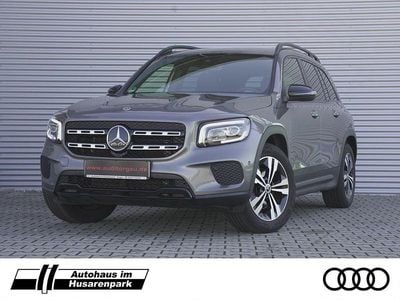 Gebraucht Mercedes GLB200 Night 163 PS (119 kW) 2022 Silber SUV