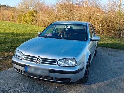 Gebraucht VW Golf IV 74 PS (54 kW) 2002 Grau Kleinwagen