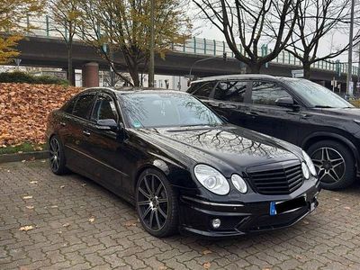 Gebraucht Mercedes E320 Avantgarde 224 PS (164 kW) 2008 Schwarz Limousine