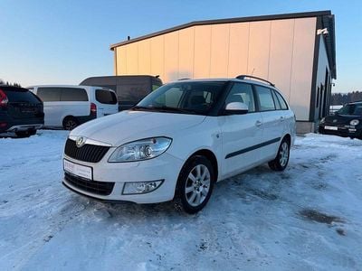 Weiß Gebraucht 2010 Skoda Fabia Elegance Kombi | 1.999 € (Superpreis)
