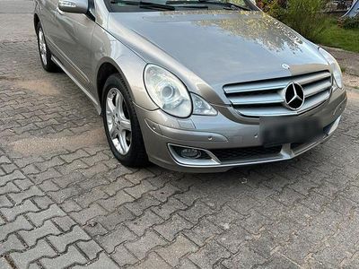 Mercedes R320