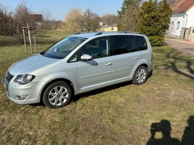 Gebraucht VW Touran Trendline 105 PS (77 kW) 2010 Beige Van / Kleinbus
