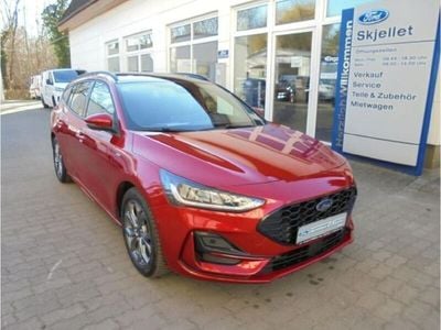 Gebraucht Ford Focus ST-Line 155 PS (114 kW) 2023 Fantastic red tc Kombi