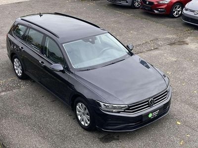 Gebraucht VW Passat 122 PS (89 kW) 2022 Grau Kombi