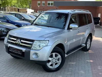 Gebraucht Mitsubishi Pajero Instyle 170 PS (125 kW) 2008 Silber SUV