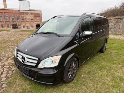 Begagnad Mercedes Viano 163 HK (119 kW) 2011 Svart Minibuss